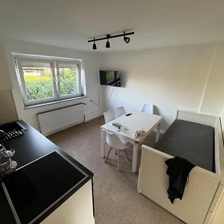 Apartment Comfort With Garden