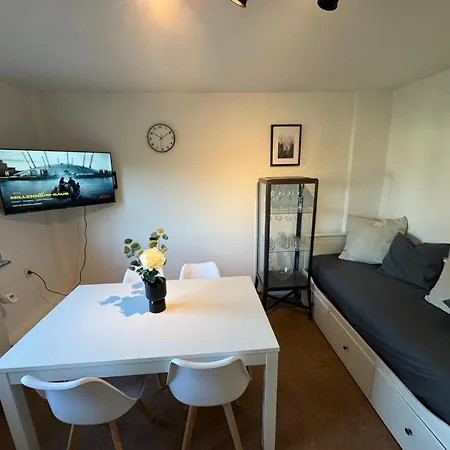 Comfort With Garden Apartment